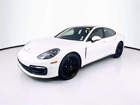 Certified 2023 Porsche Panamera 4 image 1