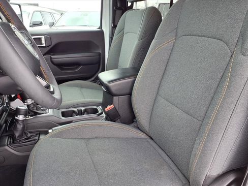 Certified 2024 Jeep Wrangler Sport S image 3