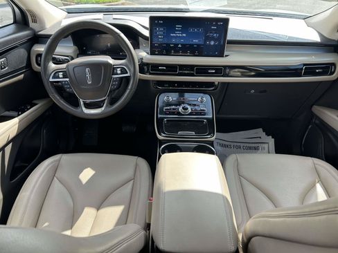 Certified 2023 Lincoln Nautilus FWD w/ Premium Package image 18