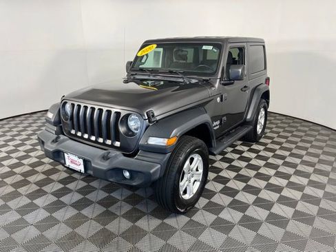 Used 2020 Jeep Wrangler Sport AWD/4WD image 3