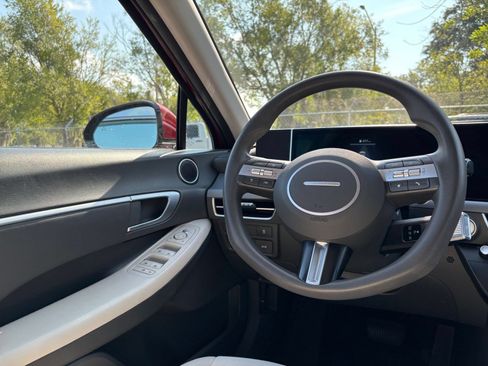 Used 2025 Hyundai Sonata SEL FWD image 34