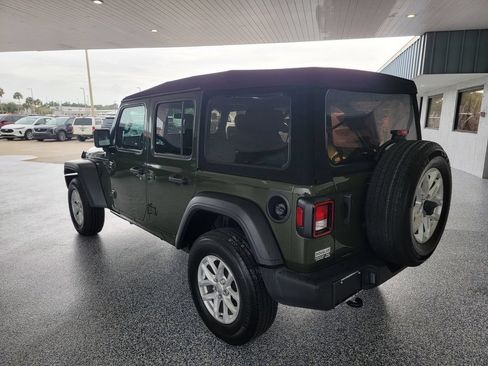 Used 2023 Jeep Wrangler Unlimited Sport AWD/4WD image 3