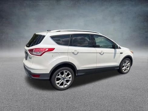 Used 2015 Ford Escape Titanium w/ Equipment Group 301A FWD image 3