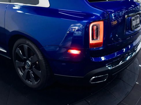 Used 2021 Rolls-Royce Cullinan image 8