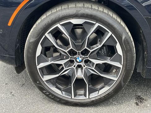 Used 2025 BMW X7 M60i w/ Executive Package image 32