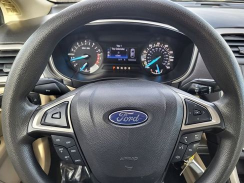 Used 2013 Ford Fusion SE image 19