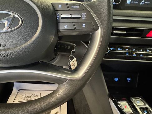 Used 2023 Hyundai Sonata SE FWD image 12