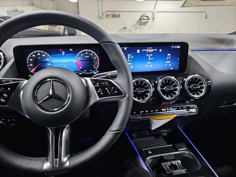 New 2026 Mercedes-Benz GLA 250 image 20