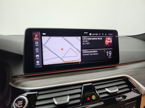 Used 2023 BMW 540i w/ M Sport Package RWD image 9