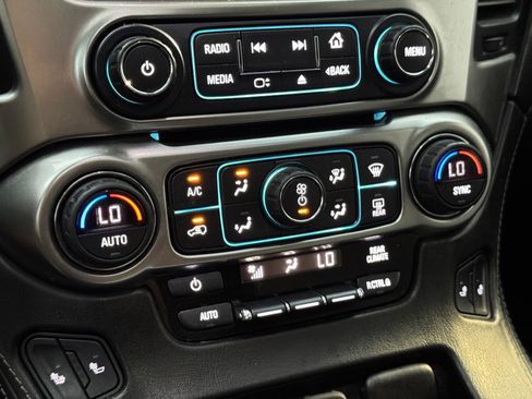 Used 2019 Chevrolet Suburban LT AWD/4WD image 63