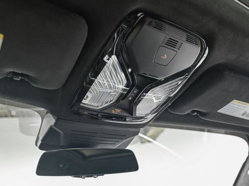 Used 2023 BMW X7 xDrive40i w/ Executive Package image 25