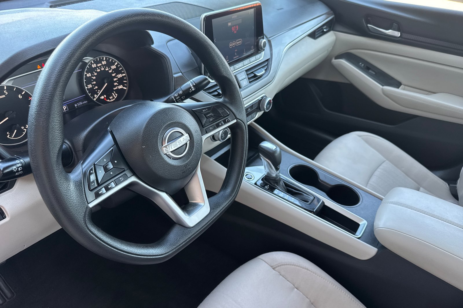 Certified 2025 Nissan Altima 2.5 SV FWD image 12