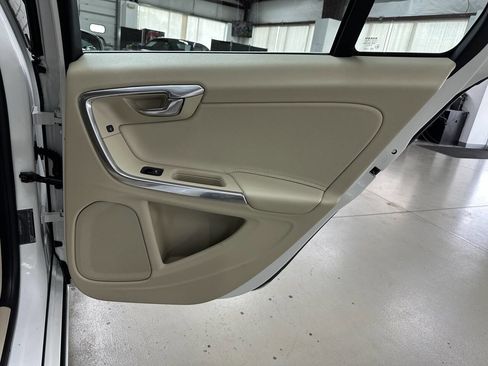 Used 2013 Volvo S60 T5 Premier image 14