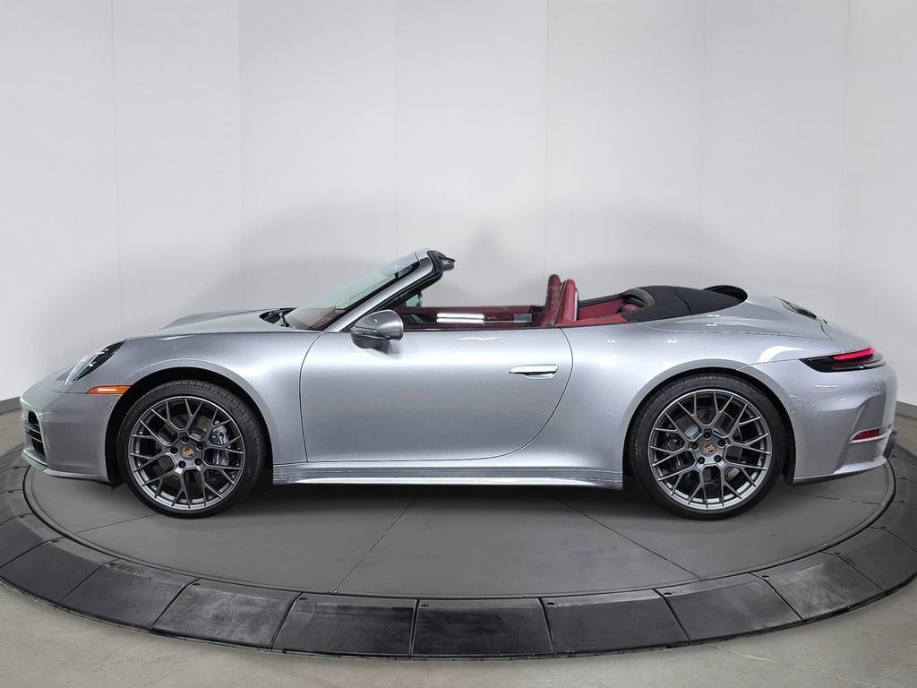 Certified 2025 Porsche 911 Carrera RWD image 2