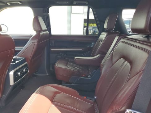 Used 2024 Ford Expedition Limited RWD image 10