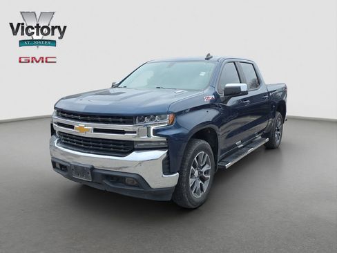 Used 2021 Chevrolet Silverado 1500 LT AWD/4WD image 3