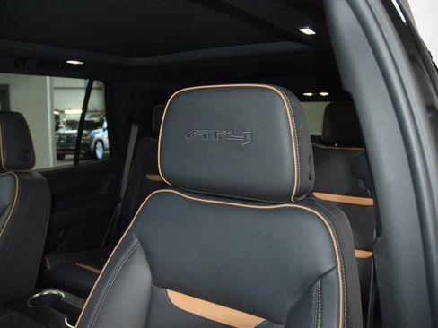 Used 2024 GMC Yukon AT4 w/ Technology Package image 44