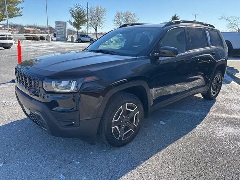 New 2026 Jeep Cherokee Laredo AWD/4WD image 12