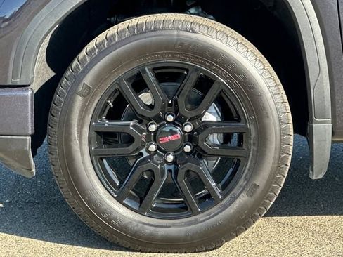 Used 2026 GMC Sierra 1500 Elevation w/ Preferred Package RWD image 31