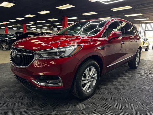Used 2021 Buick Enclave Essence image 6