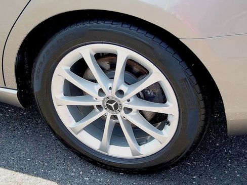 Used 2021 Mercedes-Benz A 220 4MATIC w/ Premium Package image 23