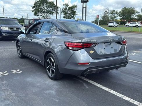 Used 2024 Nissan Sentra SV image 5