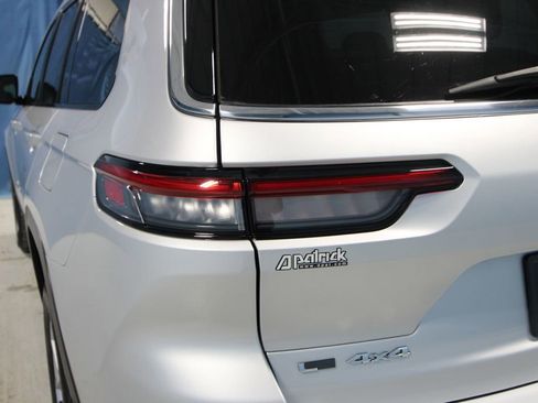 Used 2021 Jeep Grand Cherokee L Limited image 42