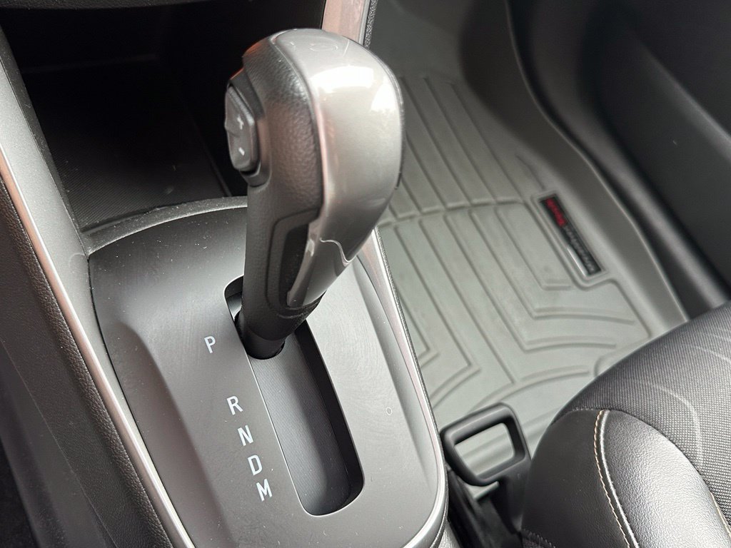 Used 2020 Chevrolet Trax LT w/ LT Convenience Package FWD image 18