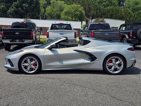 Used 2023 Chevrolet Corvette Stingray Preferred Cpe w/ Body-Color Dual Roof Package RWD image 23