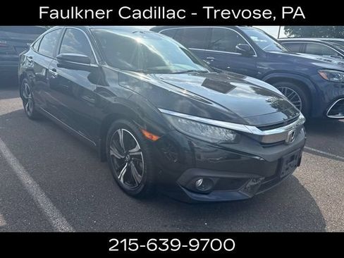 Used 2018 Honda Civic Touring image 1
