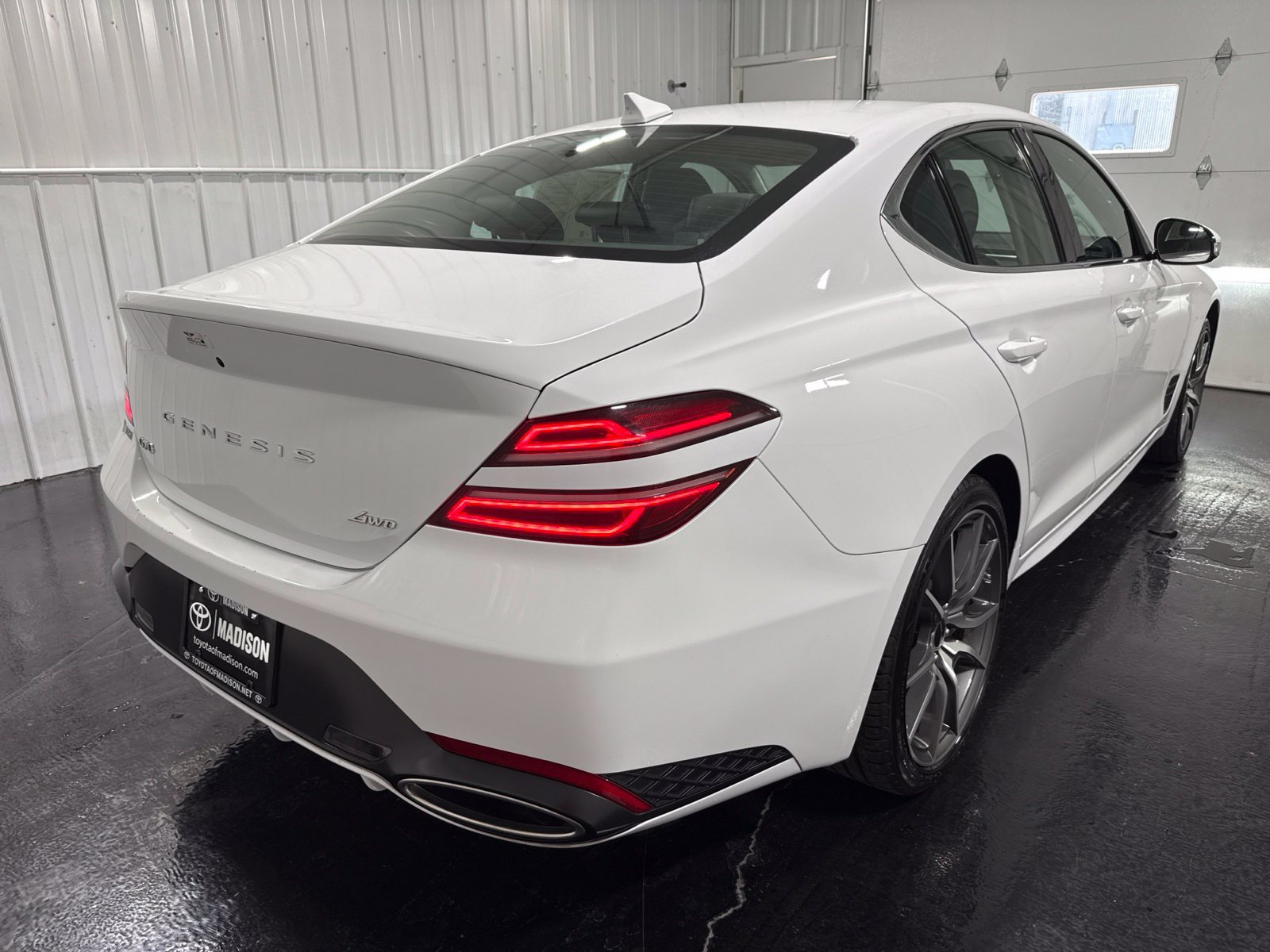 Used 2025 Genesis G70 2.5T AWD/4WD image 5
