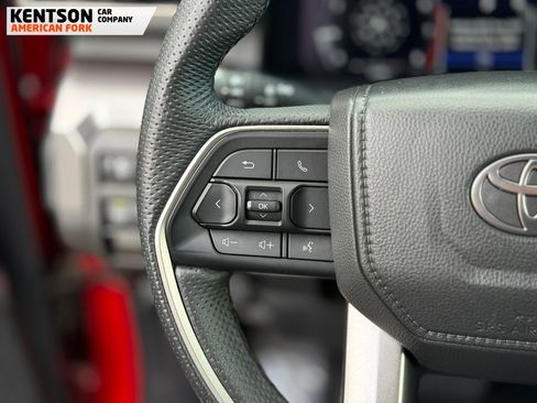 Used 2025 Toyota Tacoma TRD Off-Road image 21