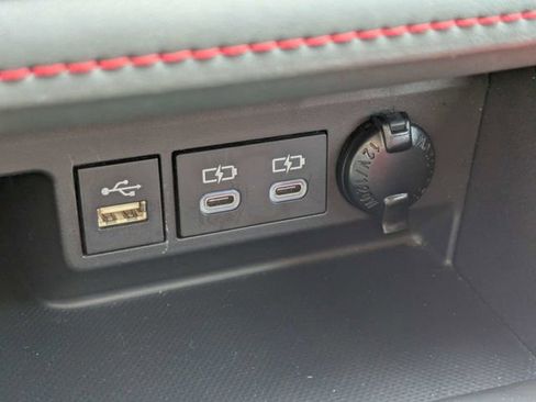 Used 2023 Toyota Highlander XSE FWD image 20
