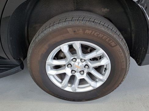 Used 2025 Chevrolet Tahoe LT AWD/4WD image 38