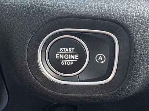 Used 2024 Mercedes-Benz GLS 450 4MATIC image 17