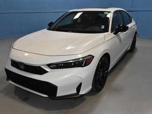 Used 2025 Honda Civic Sport image 25