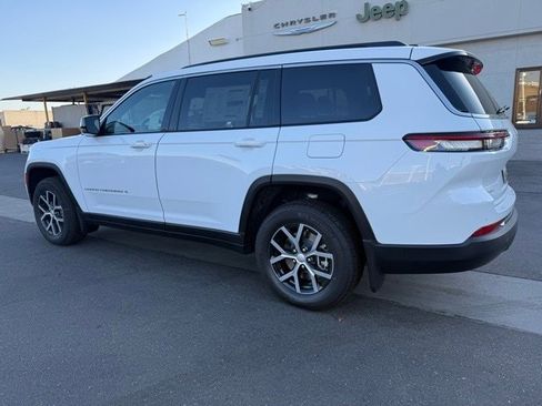 New 2025 Jeep Grand Cherokee L Limited w/ Trailer Tow Package image 4