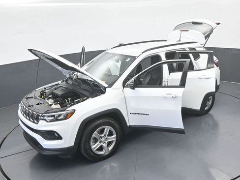 Used 2023 Jeep Compass Latitude AWD/4WD image 60
