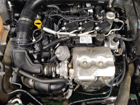 Used 2018 Ford EcoSport S image 30