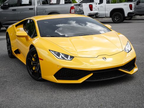 Used 2015 Lamborghini Huracan LP 610-4 AWD/4WD image 3