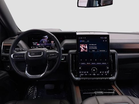 Used 2025 GMC Yukon Denali image 14