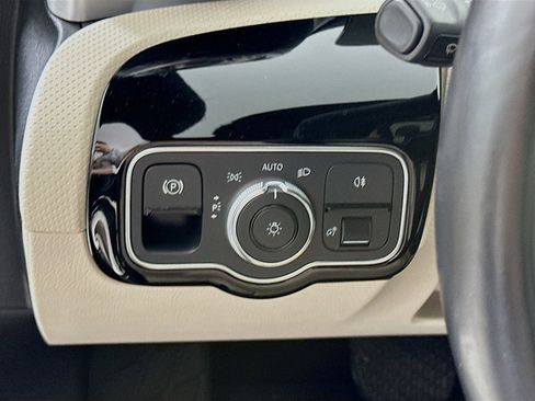 Certified 2021 Mercedes-Benz CLA 250 4MATIC image 11