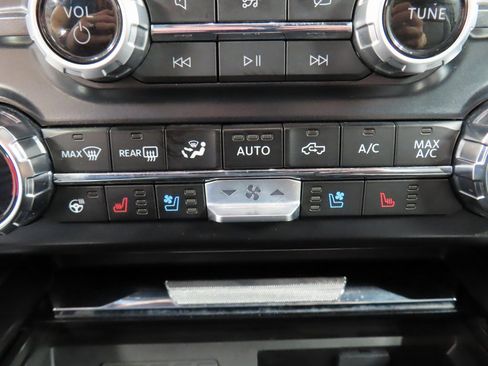 Used 2024 Ford F250 Lariat w/ Lariat Ultimate Package image 70