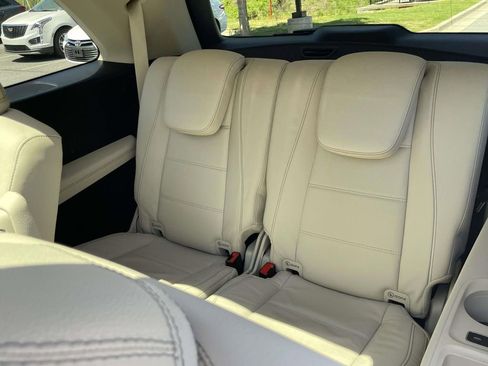 Used 2024 Mercedes-Benz GLS 450 4MATIC image 13