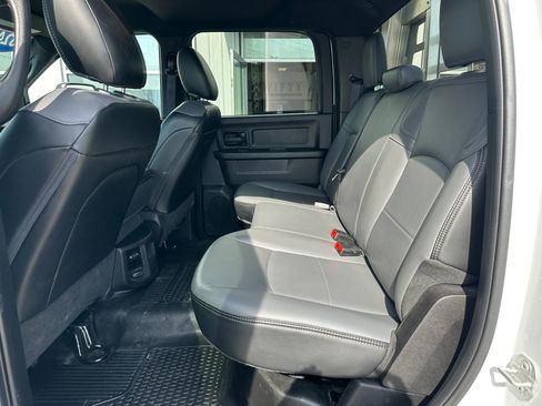 Used 2024 RAM 5500 Tradesman w/ Chrome Appearance Group image 27