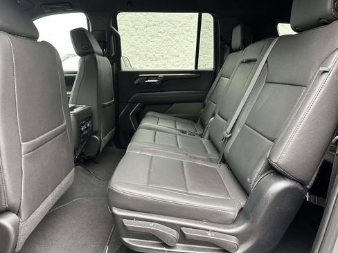 Certified 2025 Chevrolet Suburban Z71 AWD/4WD image 23