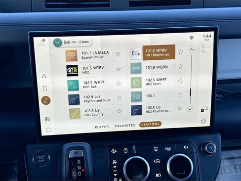 New 2026 Land Rover Defender 110 X-Dynamic SE image 30