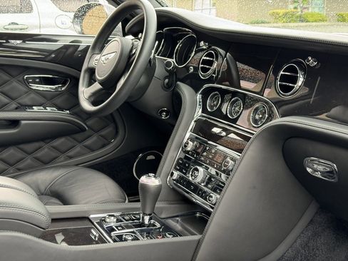 Used 2013 Bentley Mulsanne Mulliner Edition image 70