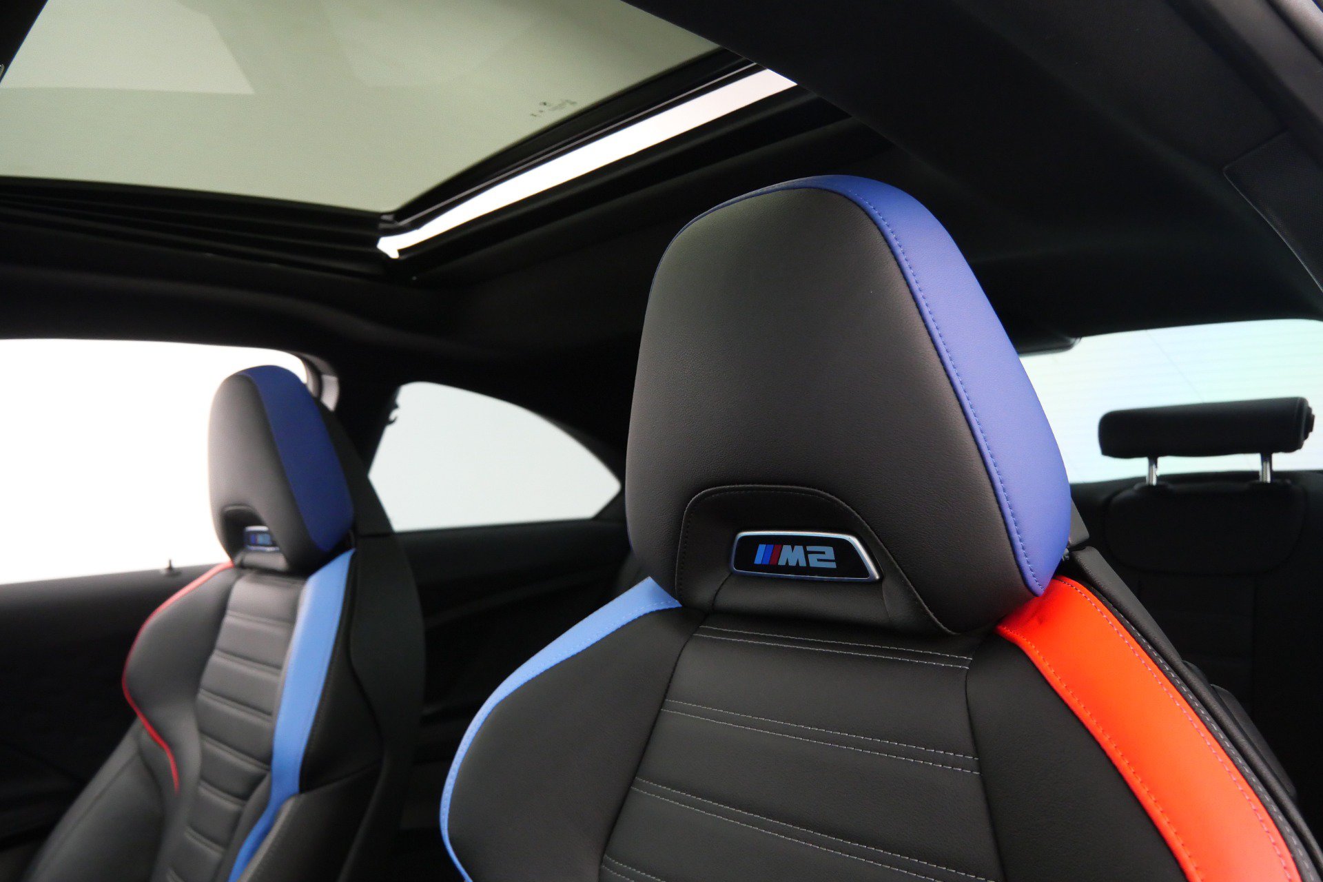 Used 2026 BMW M2 w/ Lighting Package RWD image 17