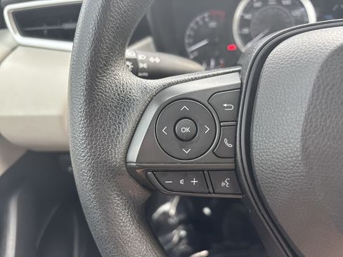 Used 2022 Toyota Corolla LE FWD image 24
